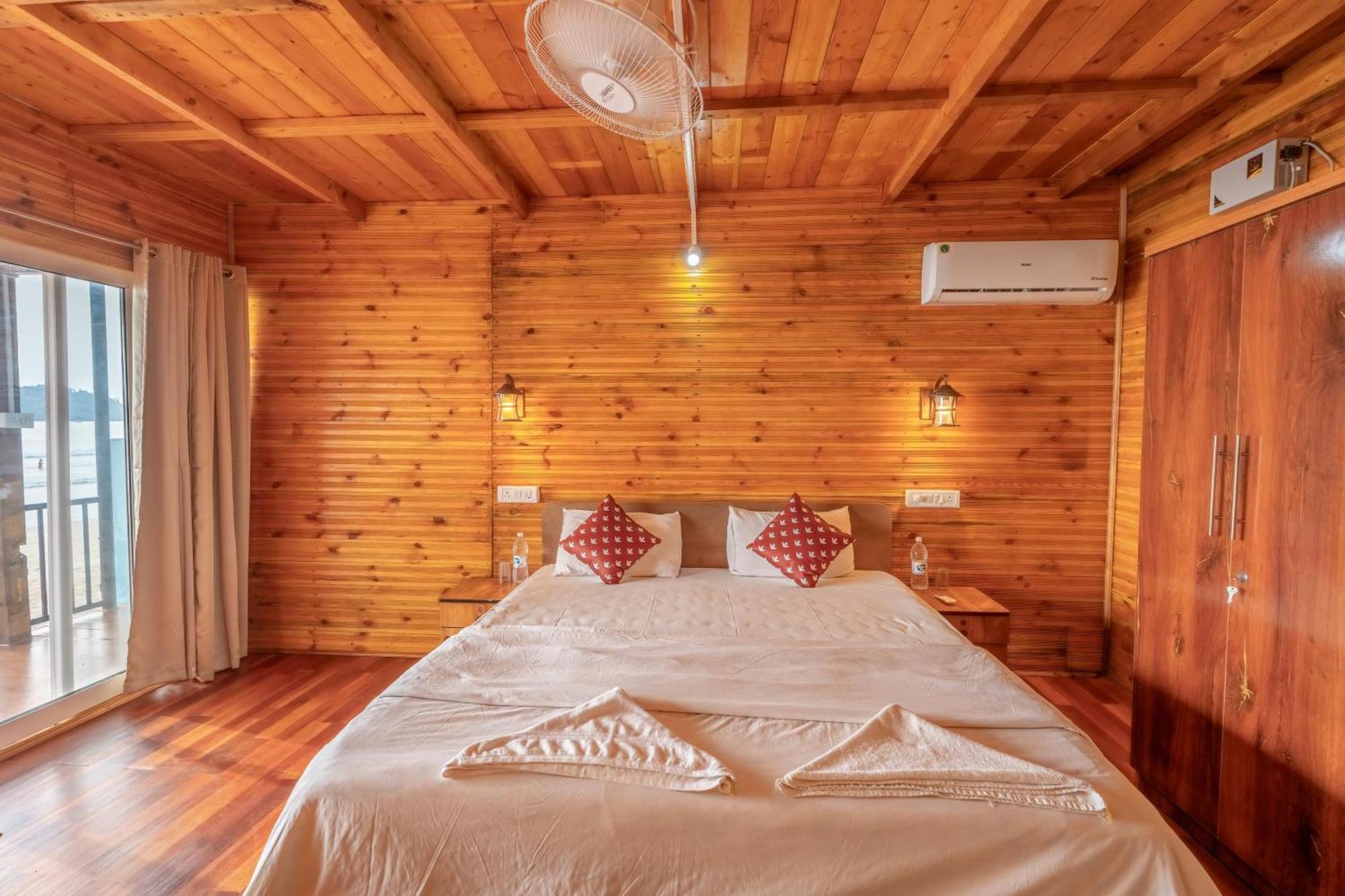 Hitide Resort *